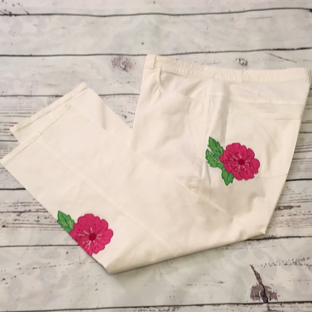 Escada Sport flower embroidered cropped pants